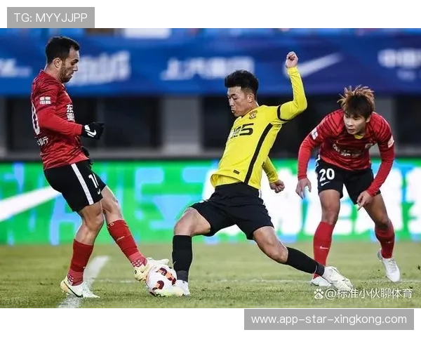 长春亚泰中路推进探入禁区